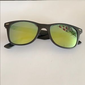 Black cateye sunglasses